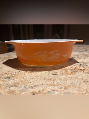 Pyrex #043 1.5L “Autumn Harvest” Wheat Oval Casserole. 8”L x 7”W x 3”  Vtg 1979